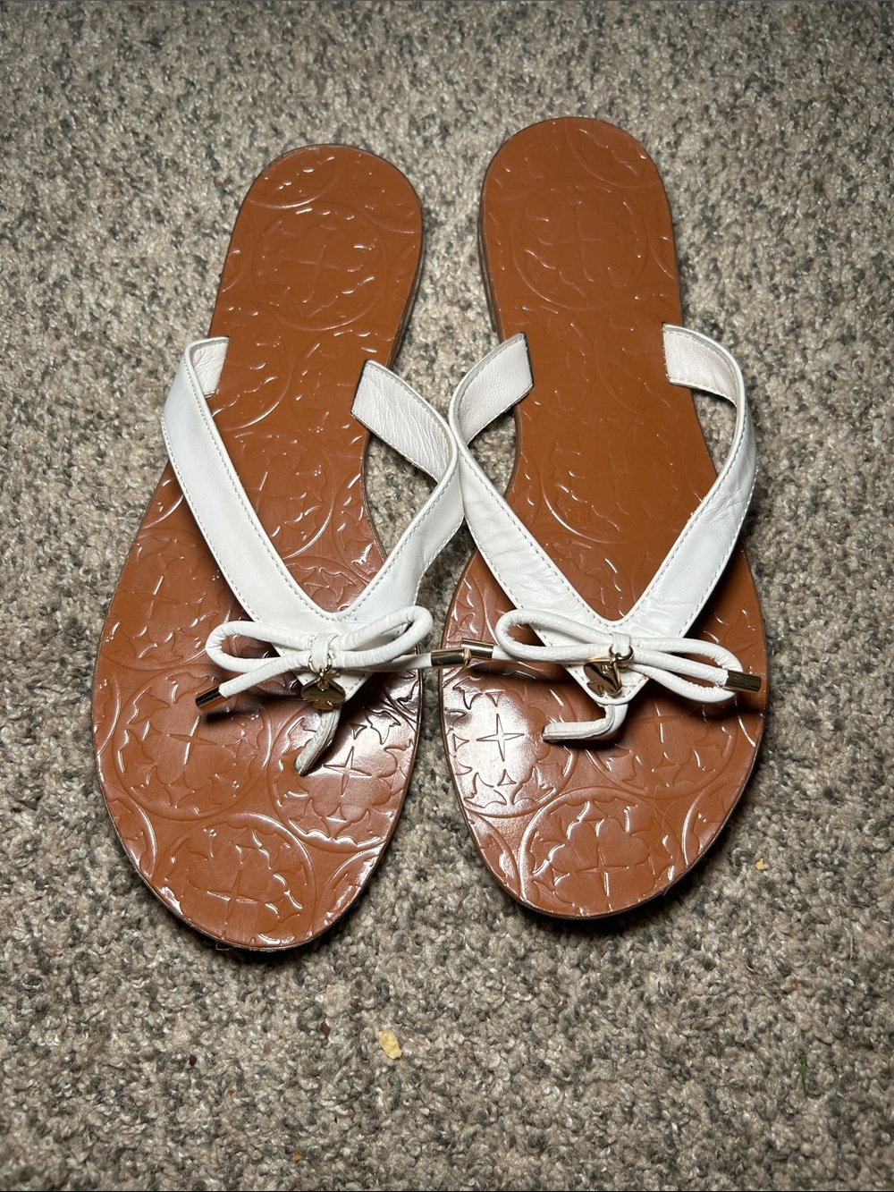 kate spade White Bow T-Strap Flip Sandals on Brown Footbed